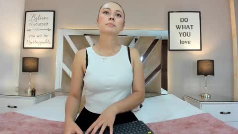 Snapshot of cellestehot chatting on 10.27.25 celeste online show from 10.27.25