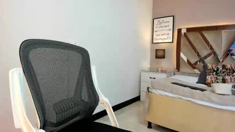 Snapshot of cellestehot chatting on 11.13.25 celeste online show from 11.13.25