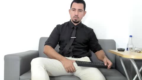 Snapshot of cesar_dant chatting on 09.23.25 Cesar online show from 09.23.25