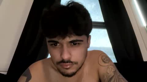 Snapshot of cezarthebreeder chatting on 04.10.26 cezarthebreeder online show from 04.10.26