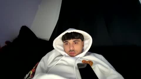 Snapshot of cezarthebreeder chatting on 04.12.26 cezarthebreeder online show from 04.12.26