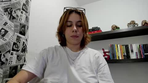 Snapshot of chabela_ chatting on 12.22.24 Isa online show from 12.22.24