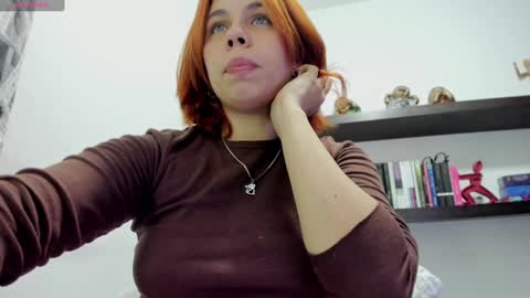 Snapshot of chabela_ chatting on 01.03.25 Isa online show from 01.03.25