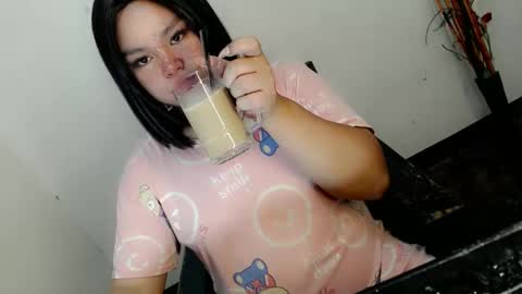 Snapshot of chabilataxx chatting on 11.19.25 chabilataxx online show from 11.19.25