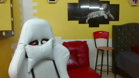 Snapshot of chacorta_ chatting on 05.19.26 chacorta_ online show from 05.19.26