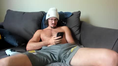 Snapshot of chadpowerz chatting on 03.22.26 Lydong online show from 03.22.26