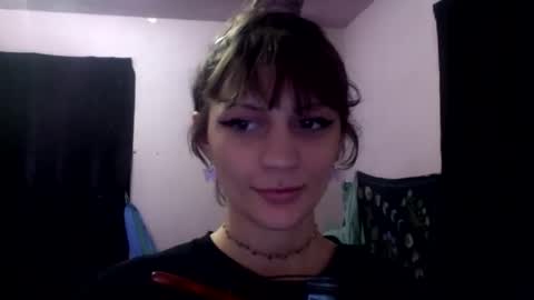 Snapshot of chaicutie chatting on 04.22.26 chaia online show from 04.22.26