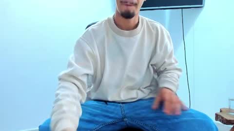 Snapshot of chandler_kenji chatting on 05.05.26 Kenji online show from 05.05.26