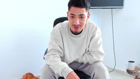 Snapshot of chandler_kenji chatting on 05.26.26 Kenji online show from 05.26.26