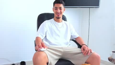 Snapshot of chandler_kenji chatting on 05.28.26 Kenji online show from 05.28.26