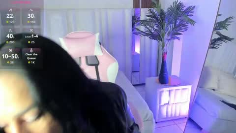Snapshot of chanel_watson chatting on 05.10.26 CHANEL online show from 05.10.26