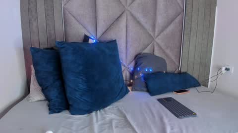 Snapshot of chaneladamss_ chatting on 02.04.25 C H A N E L online show from 02.04.25