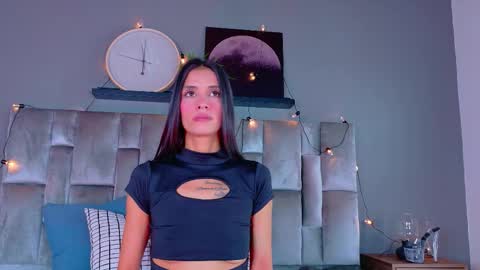 Snapshot of chaneladamss_ chatting on 09.17.25 C H A N E L online show from 09.17.25