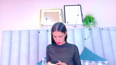 Snapshot of chaneladamss_ chatting on 09.29.25 C H A N E L online show from 09.29.25