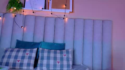 Snapshot of chaneladamss_ chatting on 10.15.25 C H A N E L online show from 10.15.25