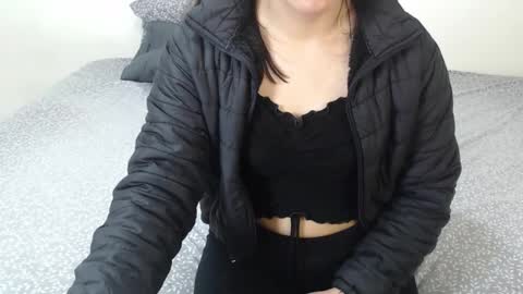 Snapshot of chanelsexyy chatting on 09.21.25 Viviana 3 online show from 09.21.25