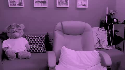 The Queen online show from 04.24.26