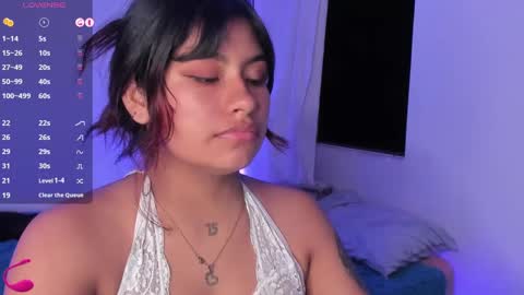 Snapshot of chantalpetit chatting on 01.23.25 chantalpetit online show from 01.23.25