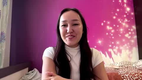 Snapshot of charitarandhawa chatting on 03.12.26 Mia online show from 03.12.26