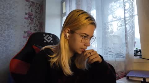 Nancy online show from 11.19.25