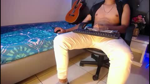 Snapshot of charlie_cock_ chatting on 11.12.25 Charlie online show from 11.12.25