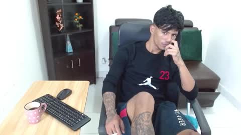 Snapshot of charlie_oconnor chatting on 12.20.24 Charlie oconnor online show from 12.20.24