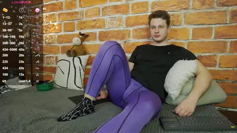 Snapshot of charlie_smiley chatting on 01.12.26 Charlie Smiley online show from 01.12.26