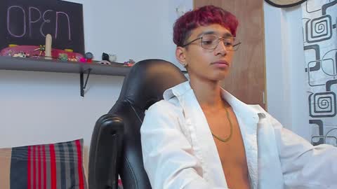 Snapshot of charlieerusso chatting on 12.04.24 Charles Russo online show from 12.04.24