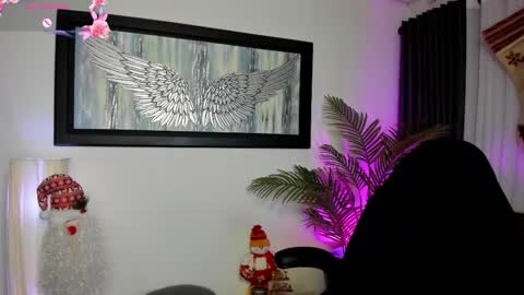 Snapshot of charlote_horny chatting on 11.20.25 Charlote online show from 11.20.25