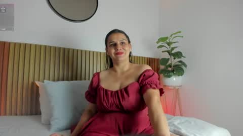 Snapshot of charlotte13x chatting on 07.29.26 C H A R L O T T E online show from 07.29.26