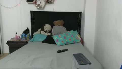 charlotte_027 online show from 01.15.25