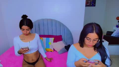 Snapshot of charlotte_0309 chatting on 09.14.25 charlotte online show from 09.14.25