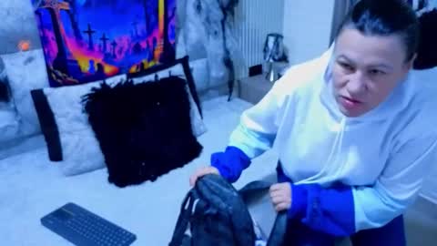 charlotte online show from 10.25.25