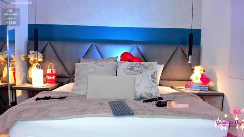 Snapshot of charlotte_copper chatting on 02.15.25 Charlotte online show from 02.15.25