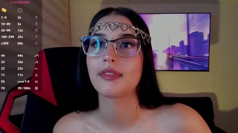 Snapshot of charlotte_greys chatting on 10.07.25 Charlotte online show from 10.07.25