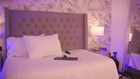 Charlotte online show from 02.11.26