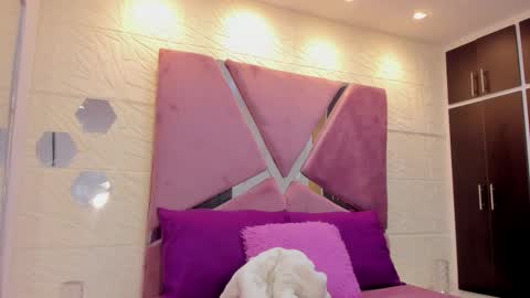 Charlotte Icee online show from 11.27.25