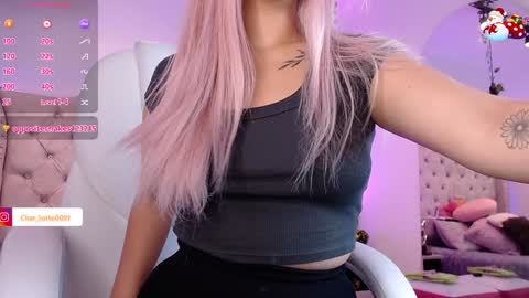 Snapshot of charlotte_jones__1 chatting on 01.16.25 Charlotte online show from 01.16.25