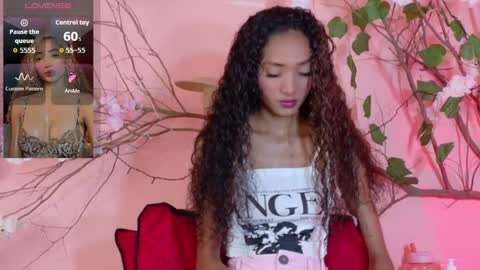 Snapshot of charlotte_love10 chatting on 05.02.26 CHARLOTTE online show from 05.02.26