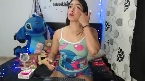 Charlotte luna95 online show from 12.20.25