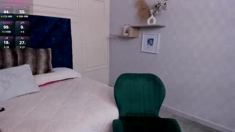 Charlotte Mayers online show from 12.17.25