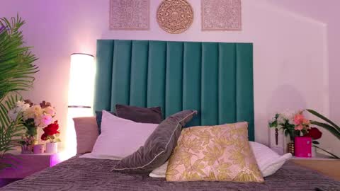 Charlotte Brandt online show from 04.12.26