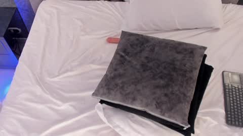 Charlotte  online show from 01.28.25