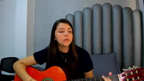 Snapshot of charlottee_starr chatting on 11.13.25 charlottee_starr online show from 11.13.25