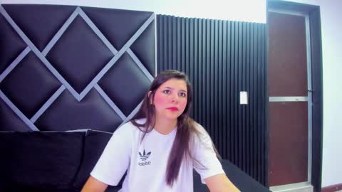 Snapshot of charlottee_starr chatting on 11.23.25 charlottee_starr online show from 11.23.25