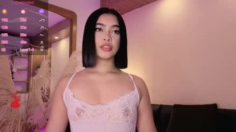 Snapshot of charlotteg18 chatting on 05.26.26 Charlote online show from 05.26.26