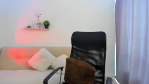 Snapshot of charlottelabouff chatting on 03.30.26 Charlotte online show from 03.30.26