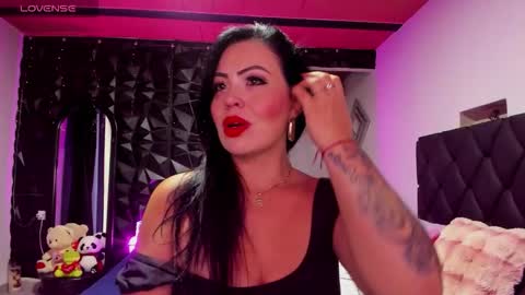 Snapshot of charlottemeyerr chatting on 11.05.25 charlot online show from 11.05.25