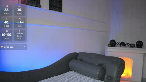 Snapshot of charlotterusso chatting on 10.14.25 Lauren Rus online show from 10.14.25