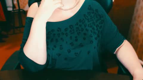 CharlotteXTasty online show from 03.04.25